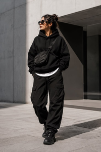 12 Layered Black Hoodie Outfits for Cooler Weather