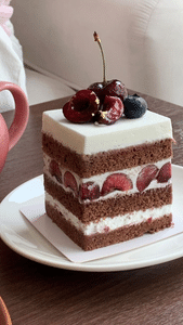 10 Delicious Japanese-Style Fruit Cakes to Make at Home